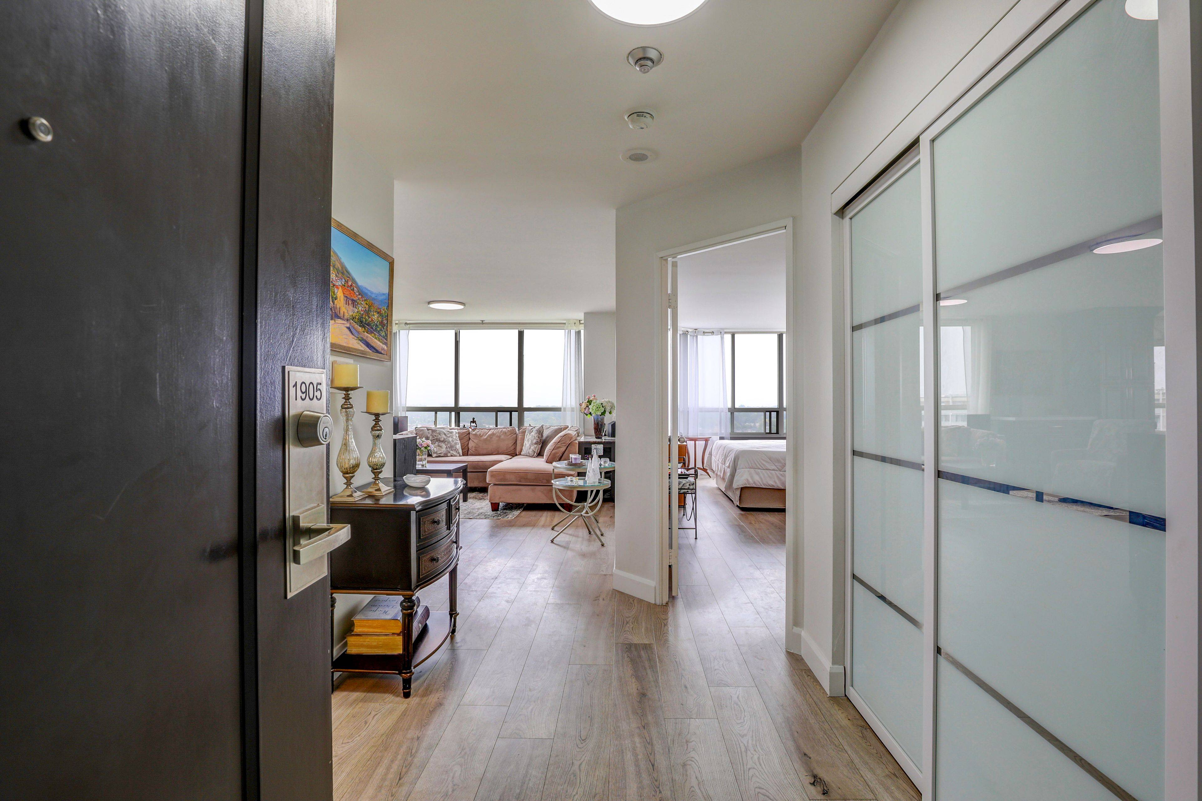 Toronto E04, ON M1K 5J5,5 Greystone Walk DR #1905