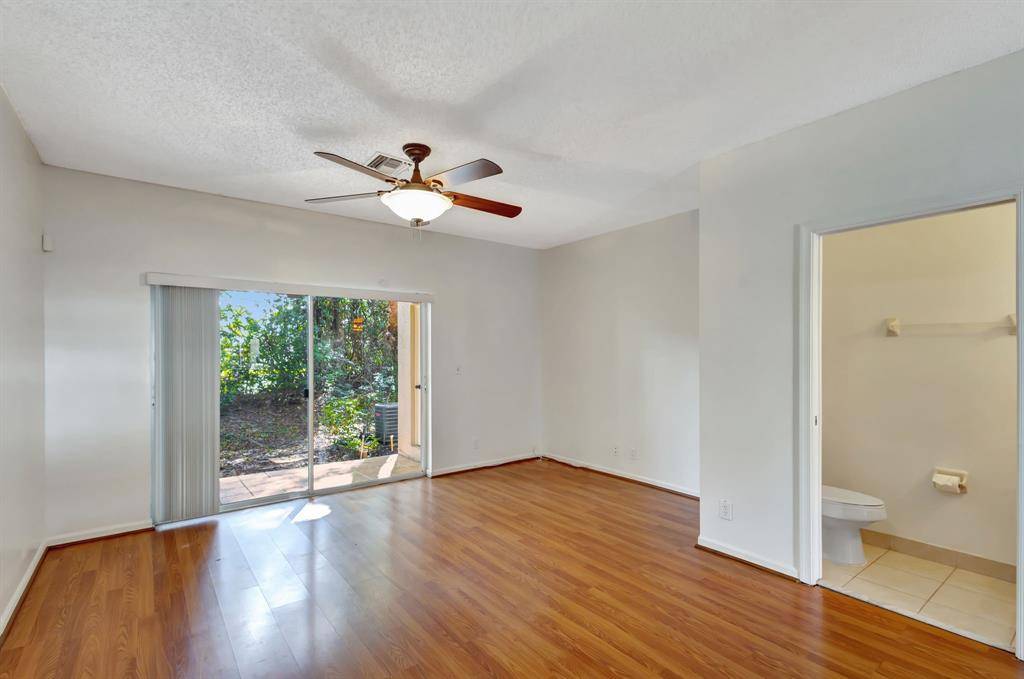 West Palm Beach, FL 33417,5047 Palmbrooke Cir #5047