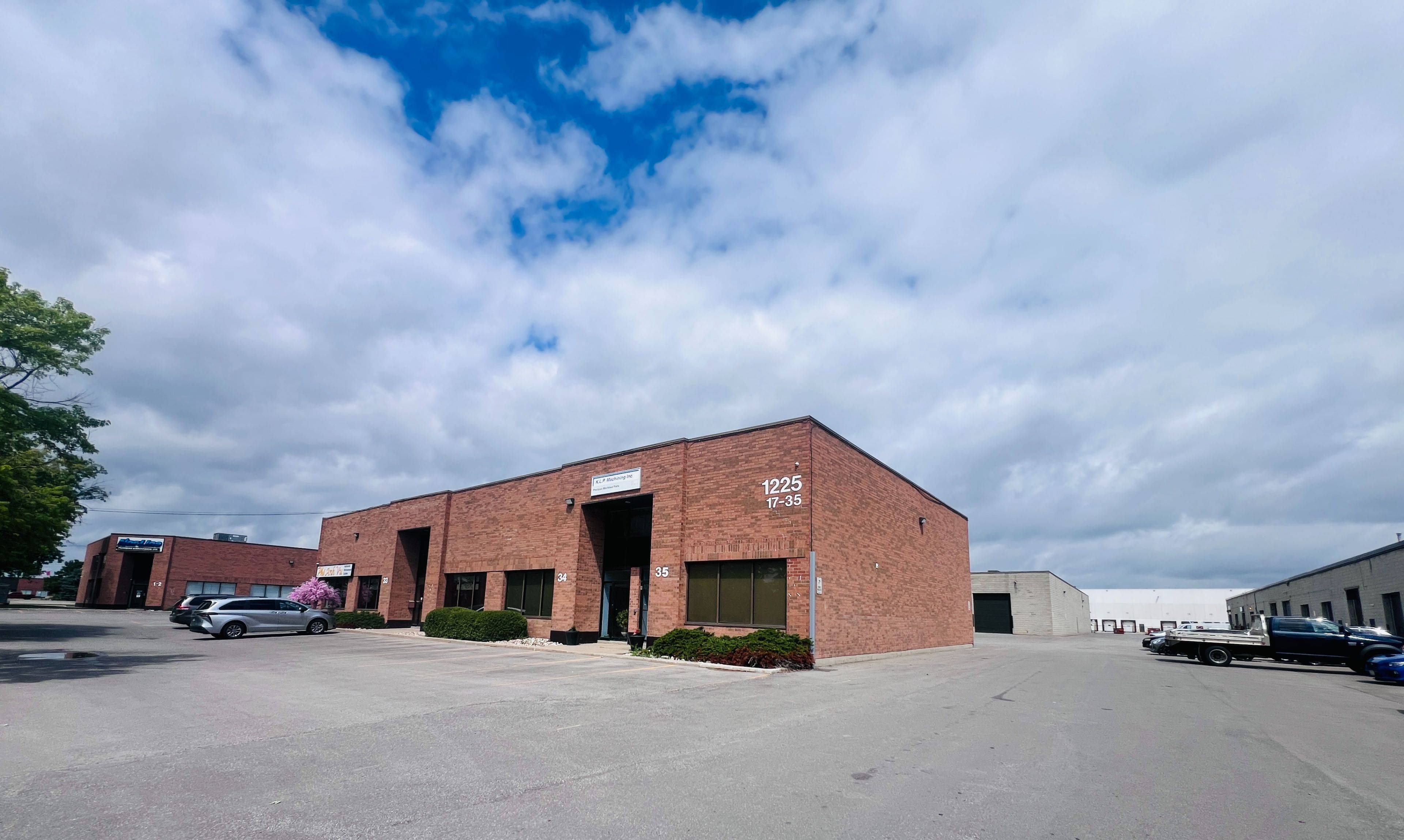 Newmarket, ON L3Y 7V1,1225 Gorham ST #22