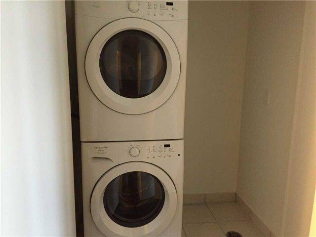 Mississauga, ON L5B 0G7,360 Square One DR #2901