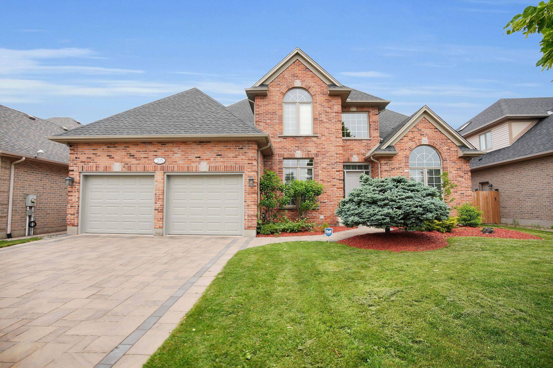 205 EAST RIVERTRACE WALK, London North, ON N6G 5L1