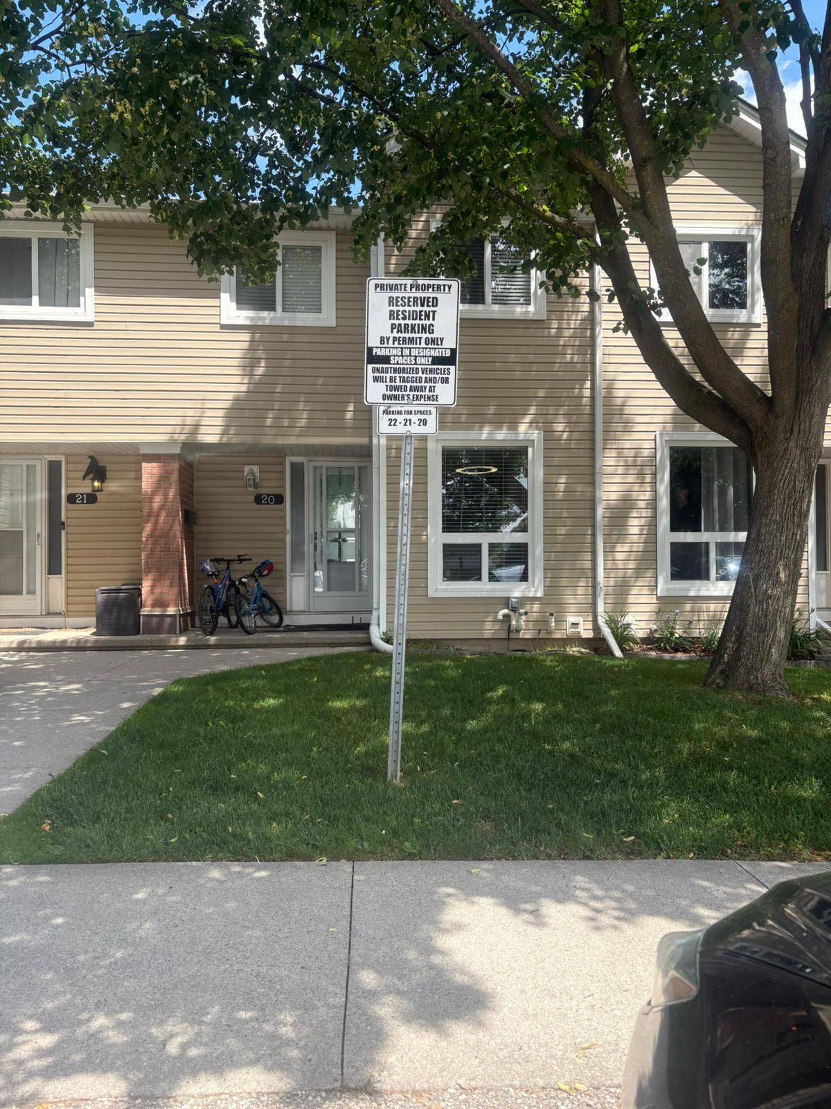 Kitchener, ON N2E 3G6,160 Rittenhouse RD S #20