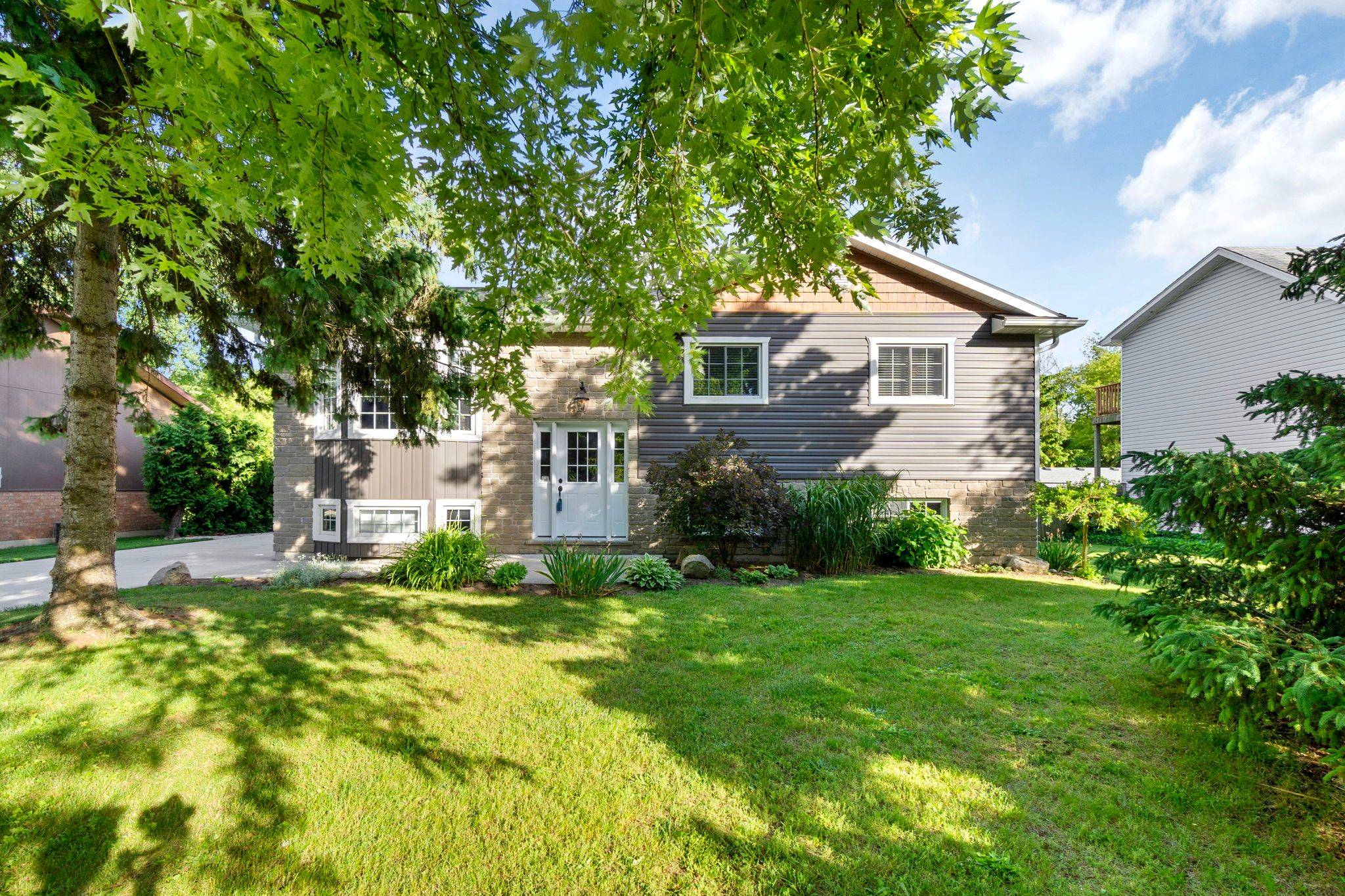 8033 Willsie Line, Lambton Shores, ON N0M 2N0