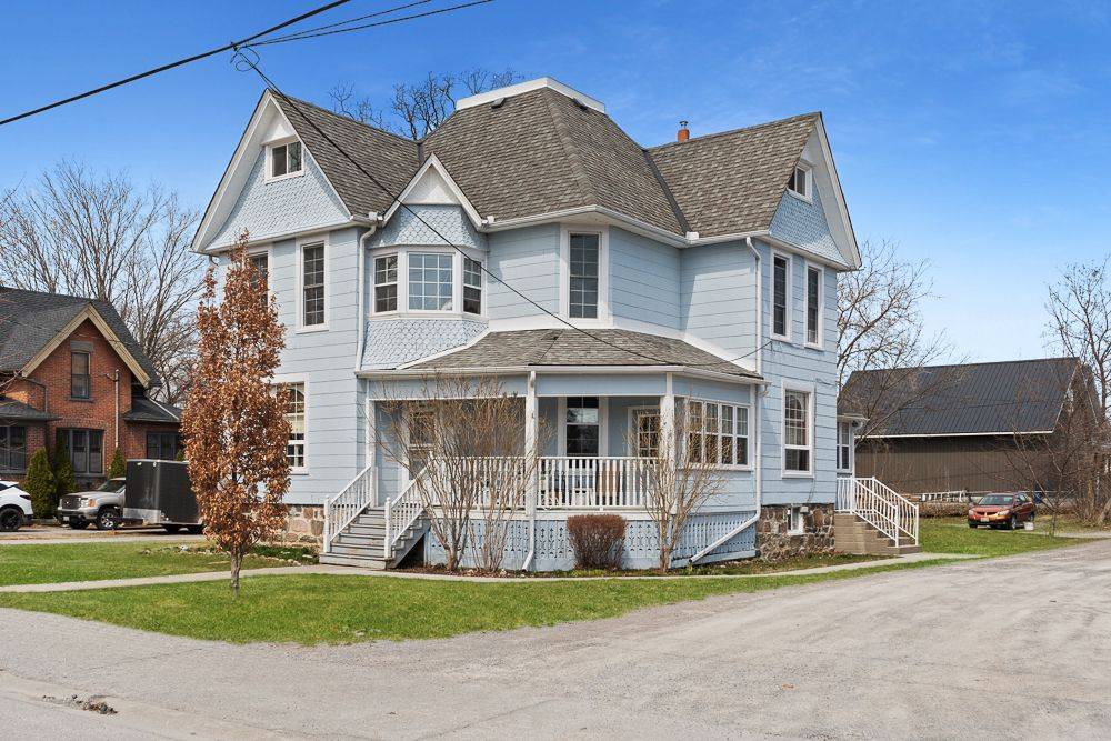 18 Oak ST, Kawartha Lakes, ON K0M 1N0