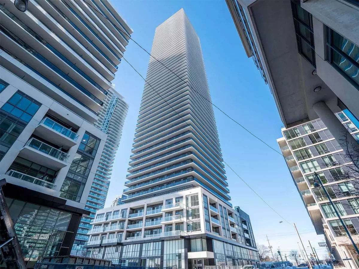 Toronto W06, ON M8V 0C4,70 Annie Craig DR #209