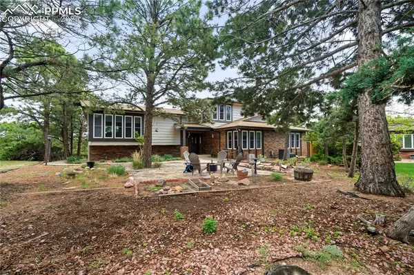 6631 Mesedge DR, Colorado Springs, CO 80919