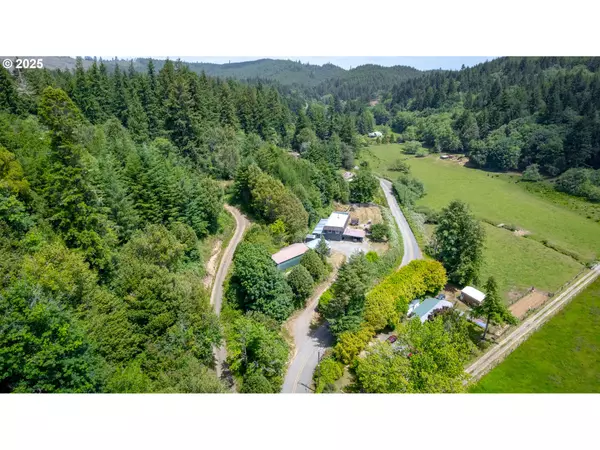 93777 Green Acres LN, Coos Bay, OR 97420