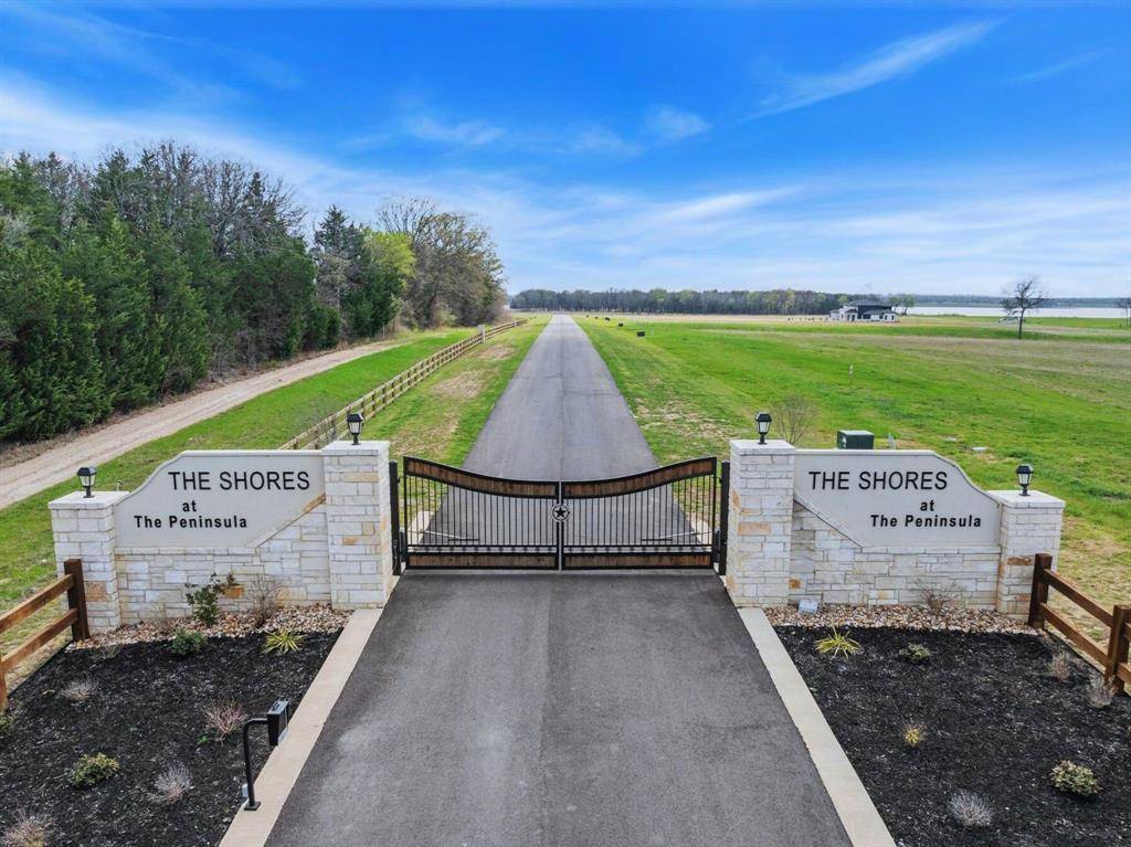 Honey Grove, TX 75446,376 Shores Drive