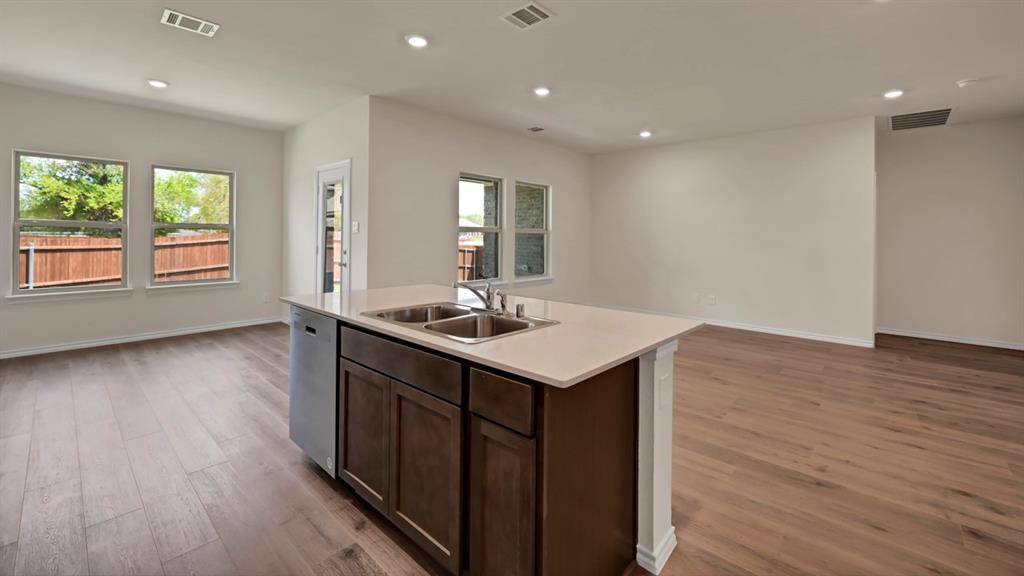 Waxahachie, TX 75165,370 Pleasant Colony Drive