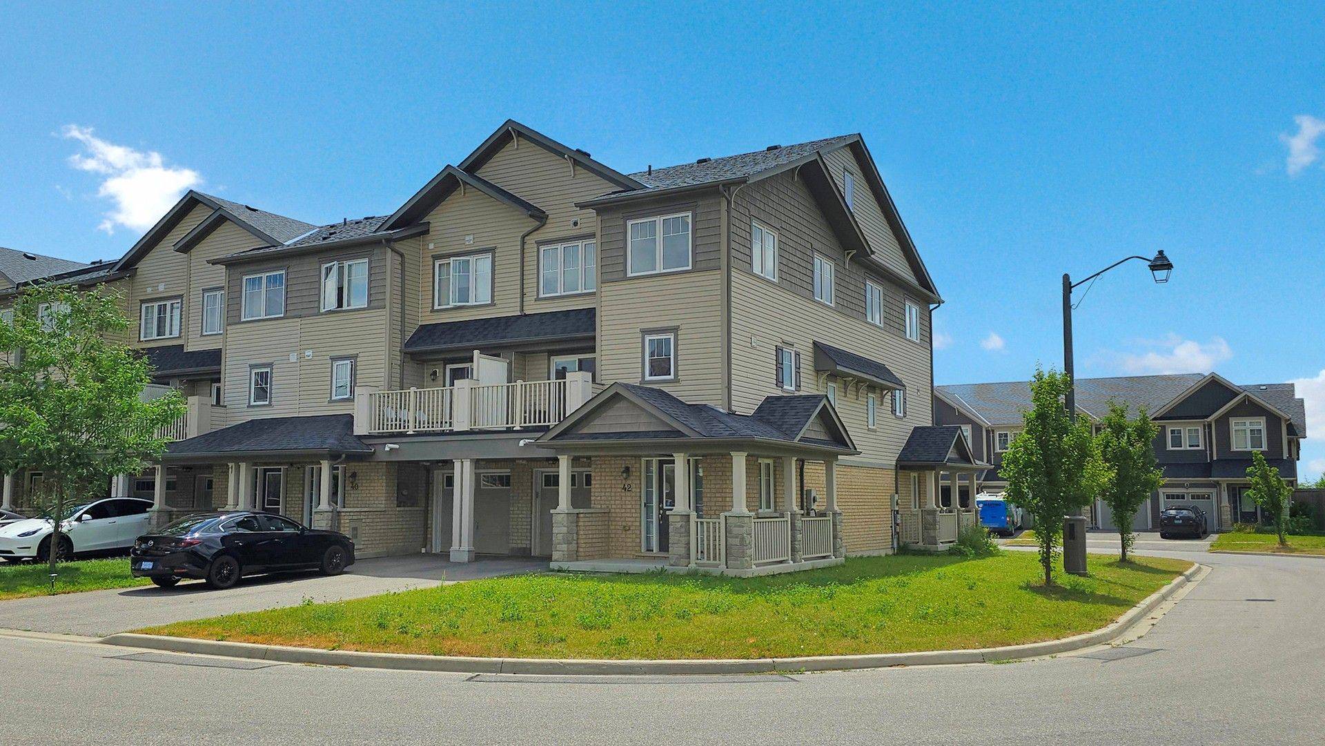 Oshawa, ON L1L 0J4,42 Nearco CRES