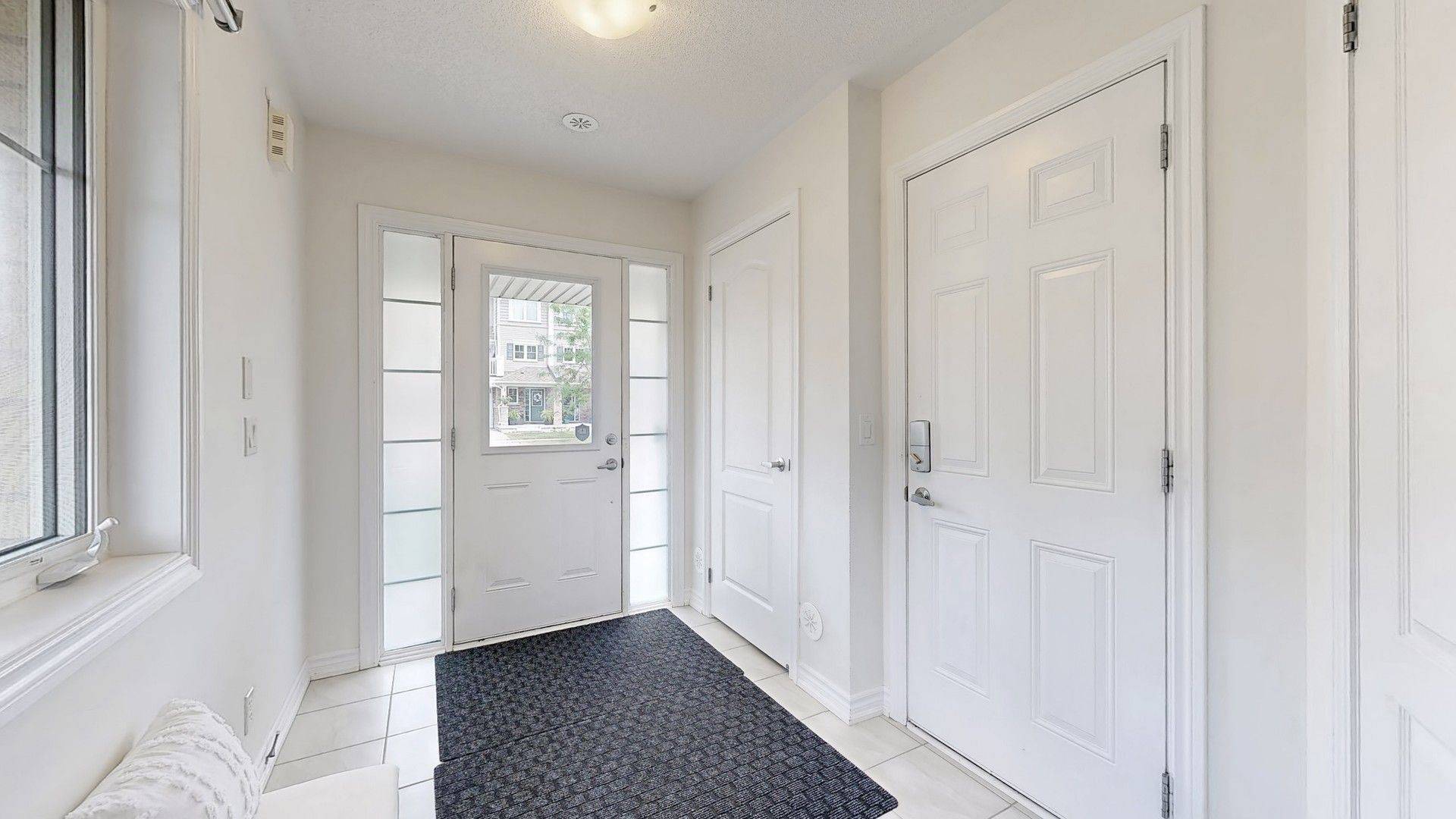 Oshawa, ON L1L 0J4,42 Nearco CRES