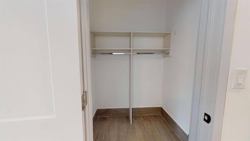 Miami Beach, FL 33141,935 79TH  TERRACE #1