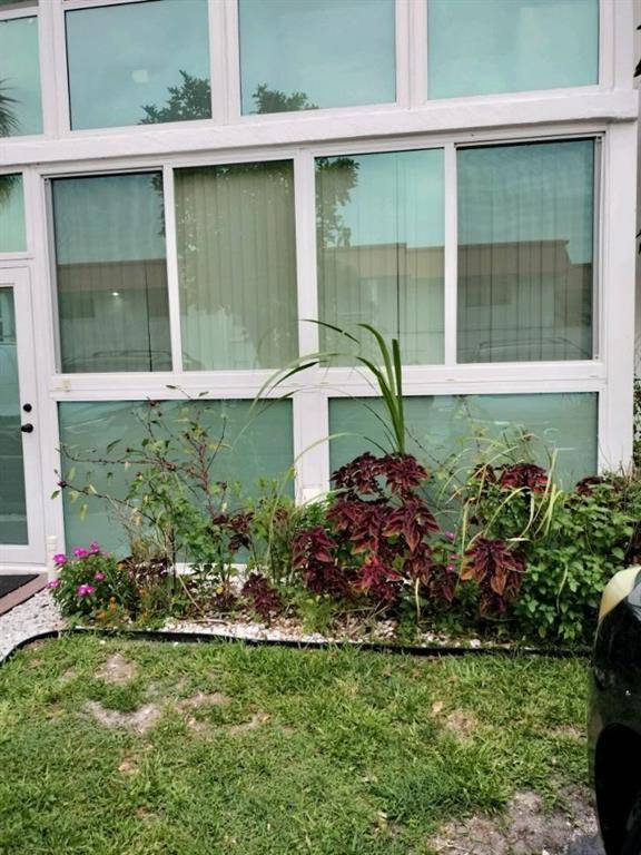 [StreetName, UnitNumber, StreetNumber, StreetDirPrefix], Lauderhill, FL 33313