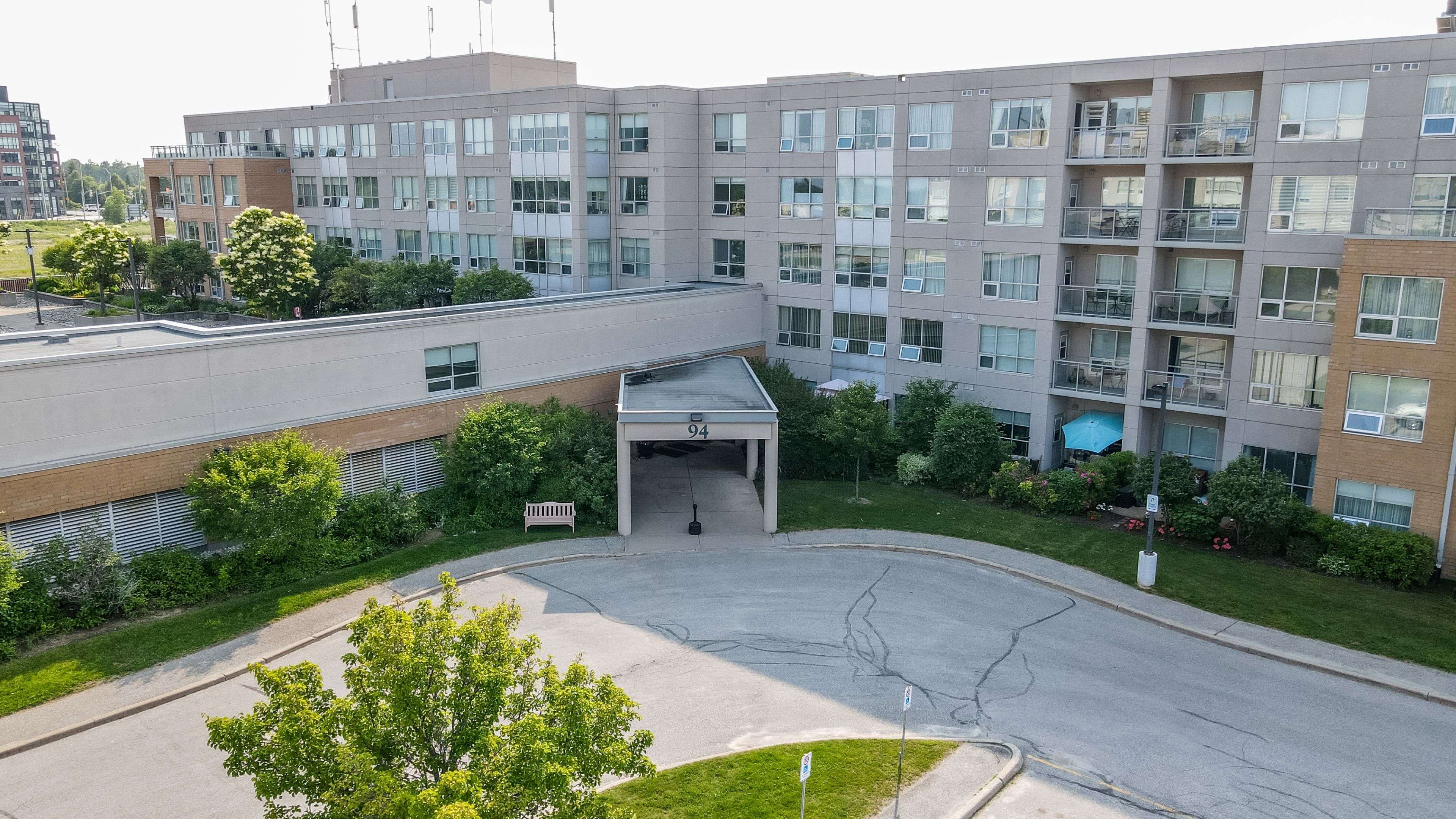 90 Dean AVE #201, Barrie, ON L4N 0M3