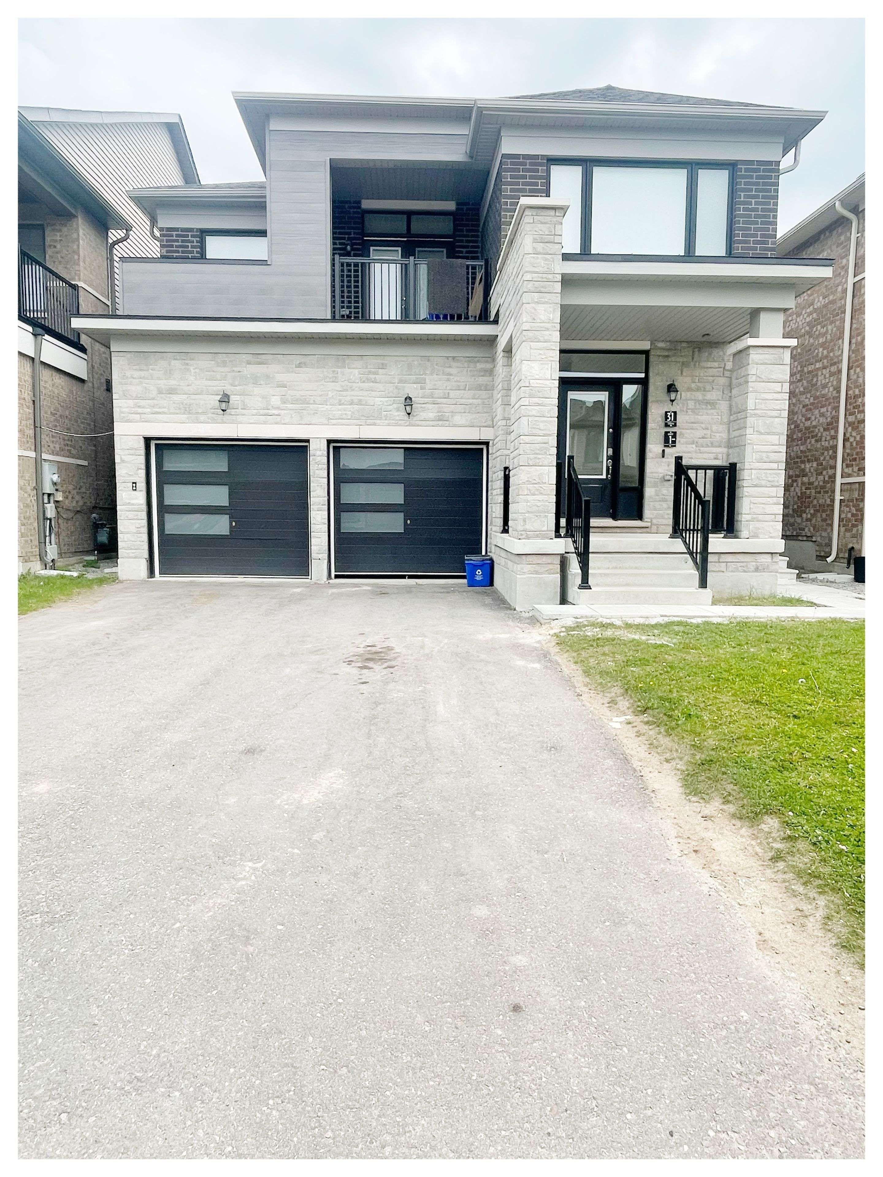 31 Bannister RD W #Main, Barrie, ON L9J 0L5
