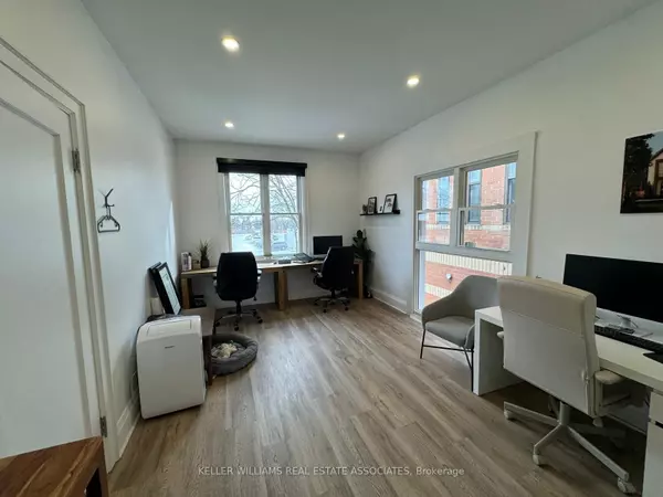 Mississauga, ON L5G 1E3,94 Lakeshore RD E #201+B
