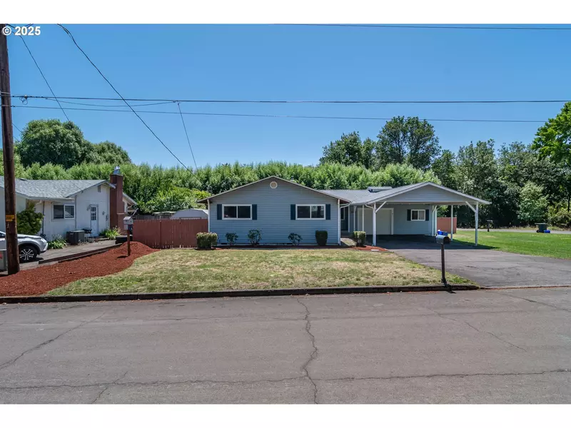 1595 NW MARTIN AVE, Roseburg, OR 97471