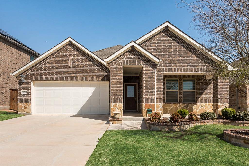9545 Abington Avenue,  Fort Worth,  TX 76131