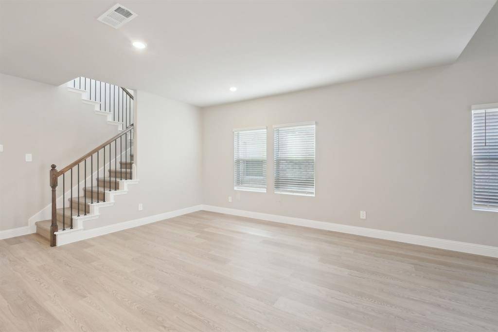 Mckinney, TX 75069,909 Elijah Lane