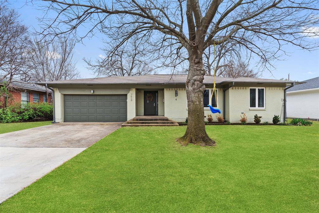 7418 Fenton Drive, Dallas, TX 75231
