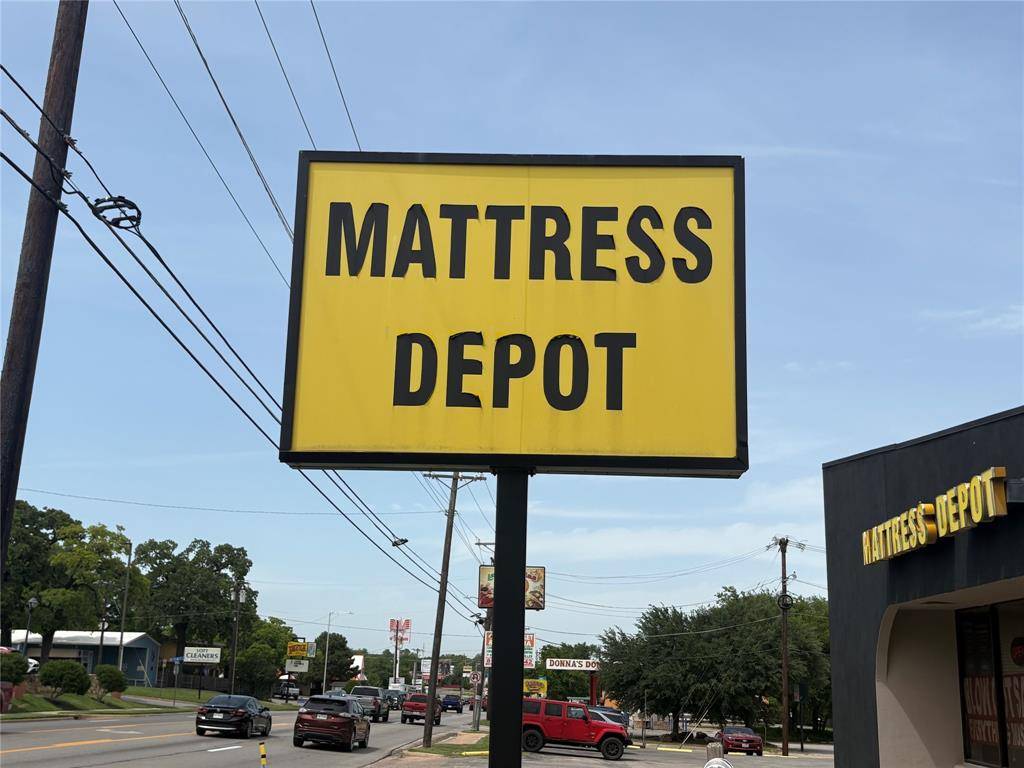 Weatherford, TX 76086,1305 S Main Street