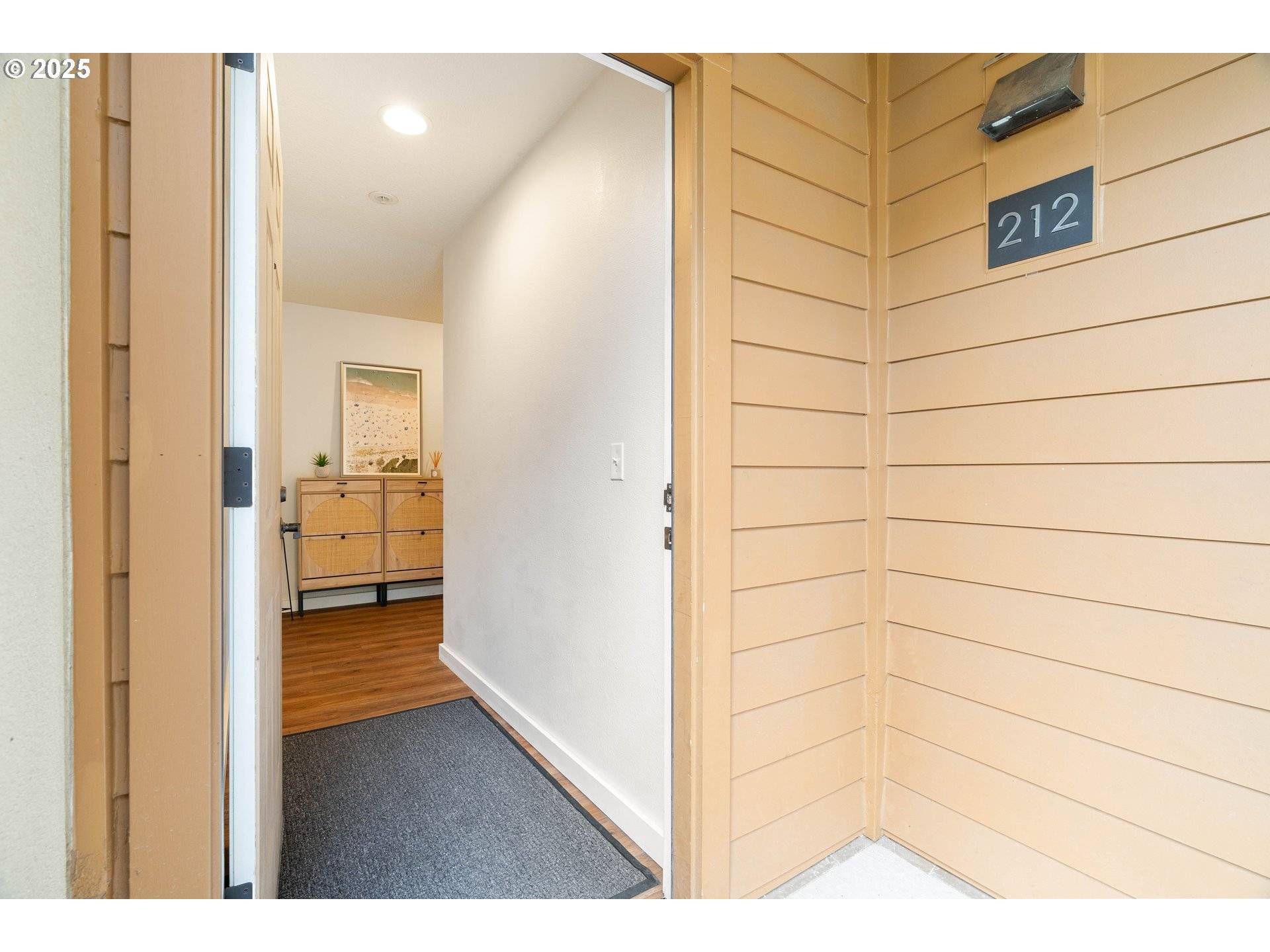 Portland, OR 97201,1535 SW CLAY ST #212