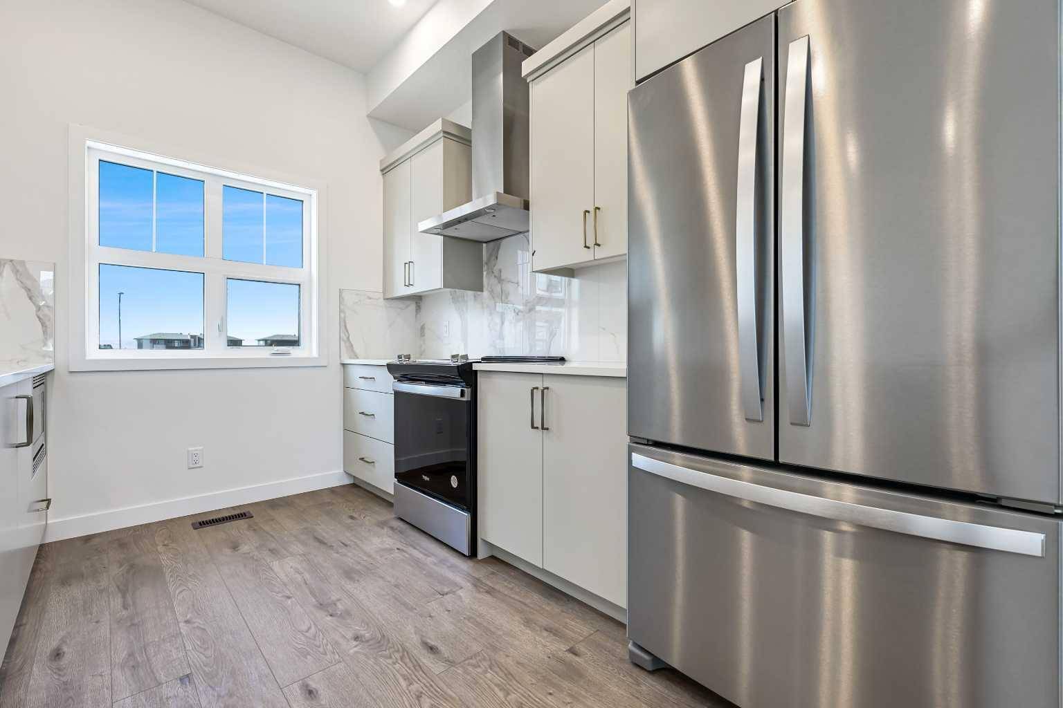 Calgary, AB T3M 3Y3,595 Mahogany RD SE #510