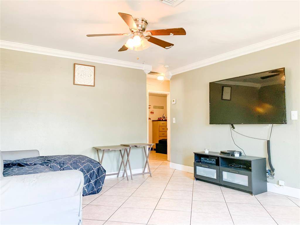 [StreetName, UnitNumber, StreetNumber, StreetDirPrefix],  Sunrise,  FL 33313