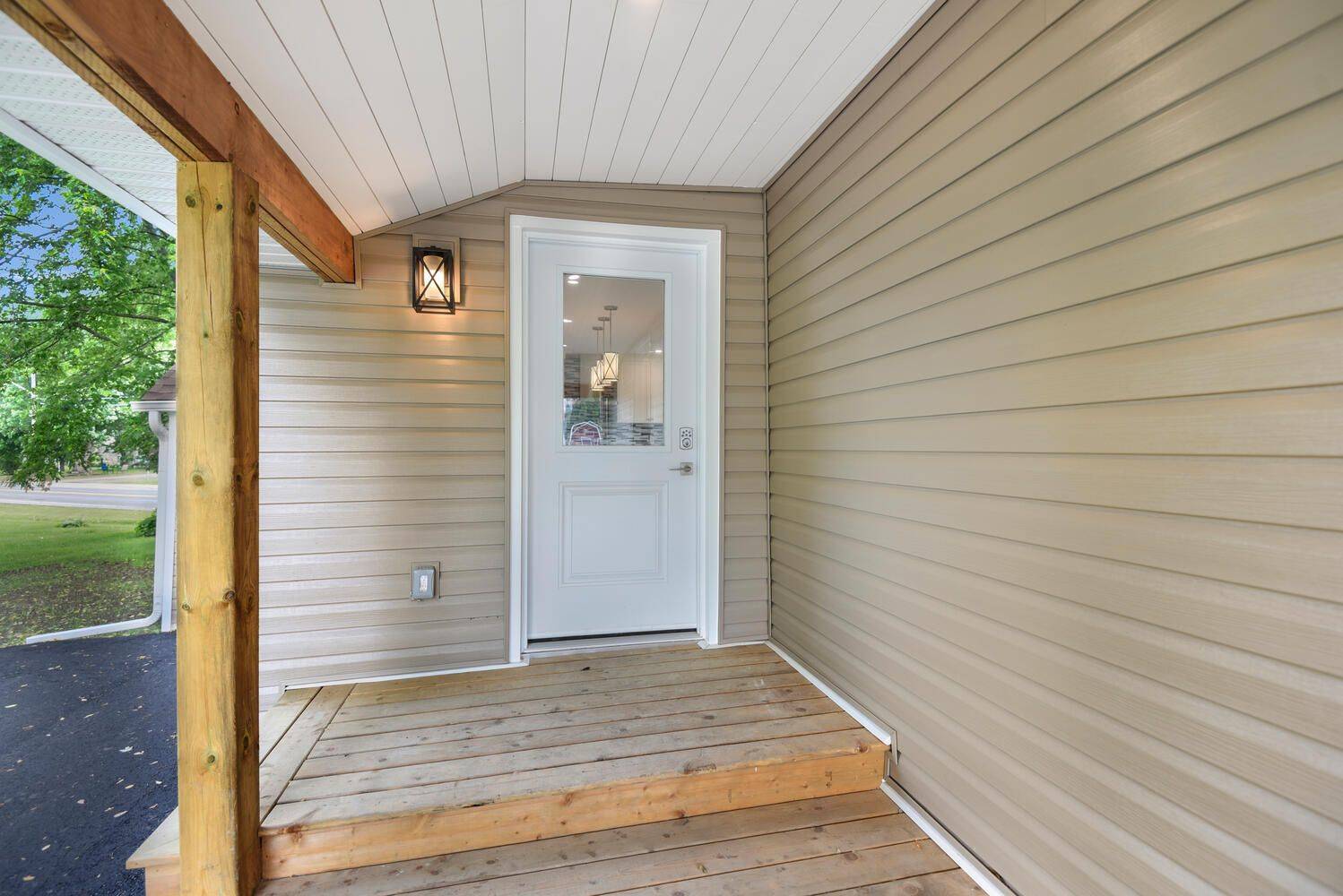 Augusta, ON K0G 1R0,8102 Mill ST
