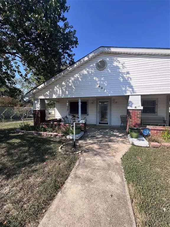 1601 Bessie Street, Fort Worth, TX 76104