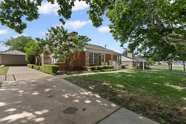 Fort Worth, TX 76109,3516 Rogers Avenue