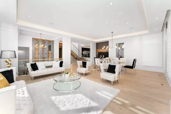 Toronto C14, ON M2M 3B4,20 Tobruk CRES