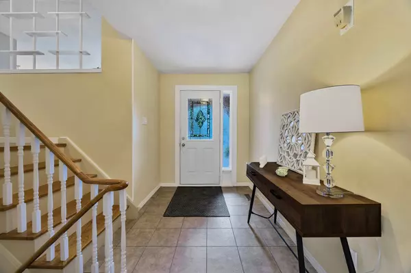 New Tecumseth, ON L9R 1C9,39 Mitchell AVE