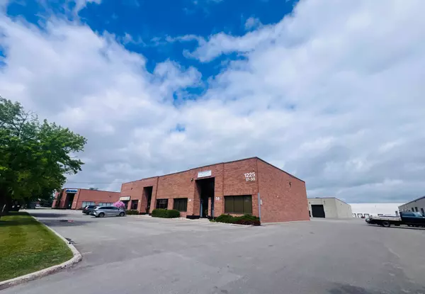 Newmarket, ON L3Y 8Y4,1225 Gorham ST #22