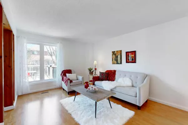 Mississauga, ON L5C 3R4,1329 Sweetbirch CT