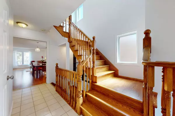 Mississauga, ON L5C 3R4,1329 Sweetbirch CT