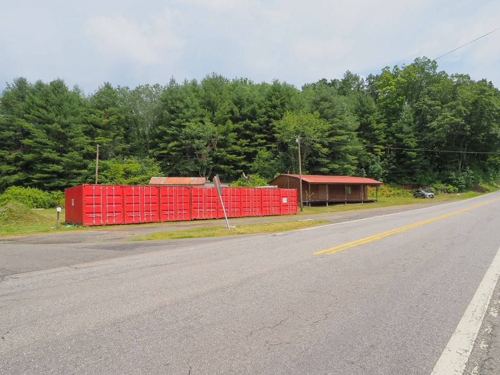 Hillsville, VA 24343,5217 Danville Pike