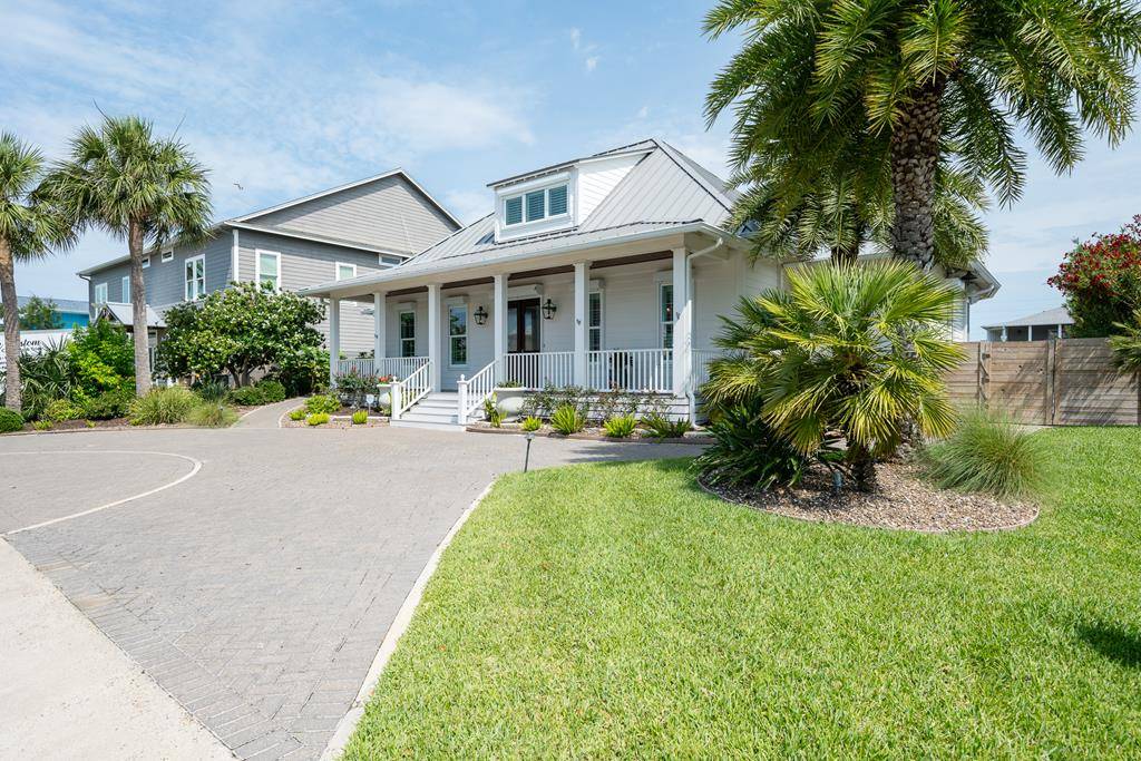 5 FLAMINGO RD, Rockport, TX 78362