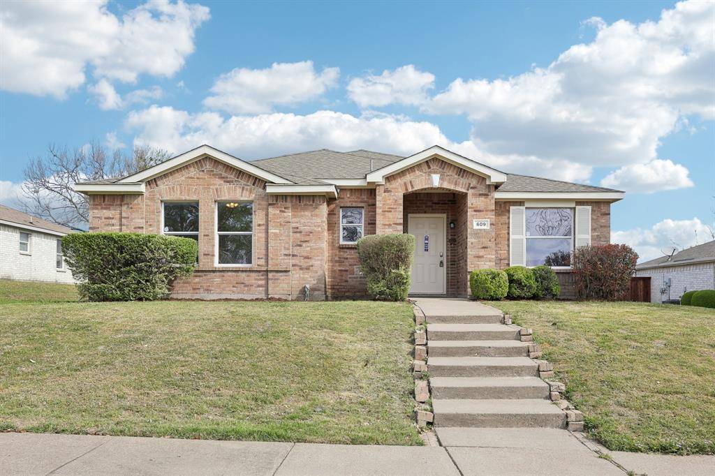 609 Snapdragon Lane,  Desoto,  TX 75115