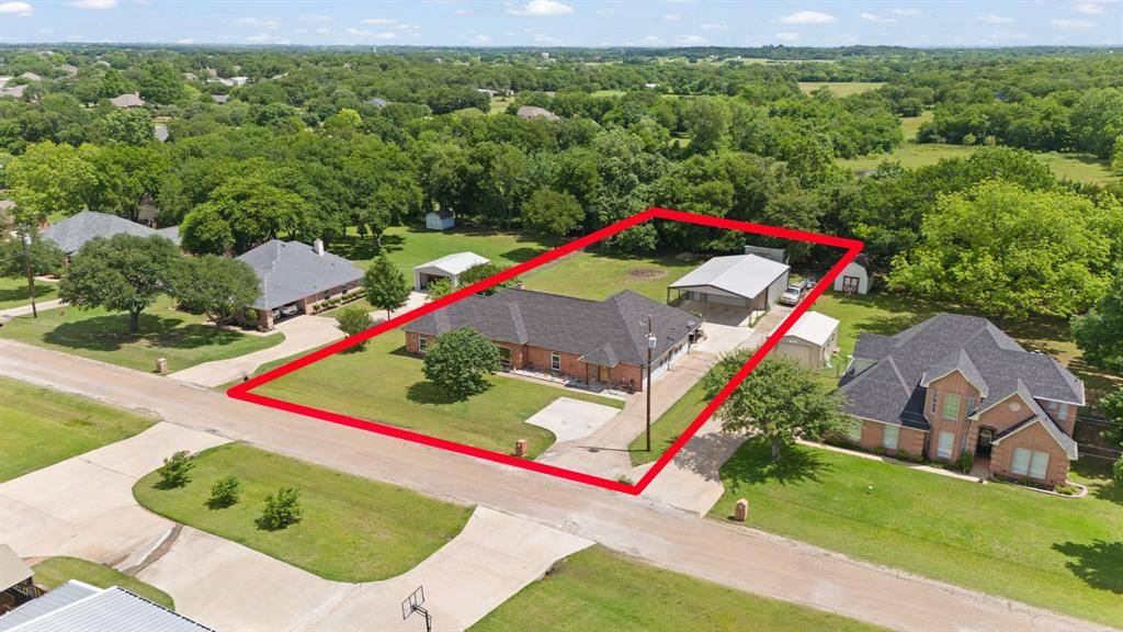 2521 Trail Tree Court, Burleson, TX 76028