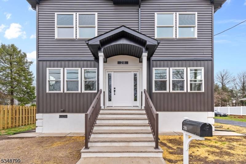 Edison Twp., NJ 08837,28 Plymouth Pl