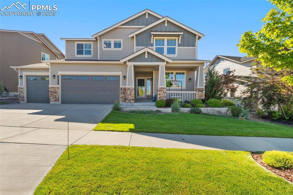 9237 Sunstone DR, Colorado Springs, CO 80924