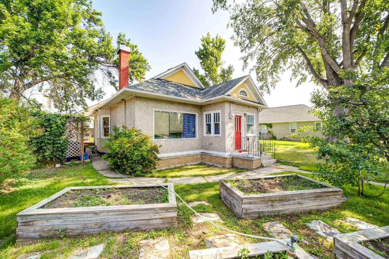 Fort Macleod, AB T0L 0Z0,229 19 ST