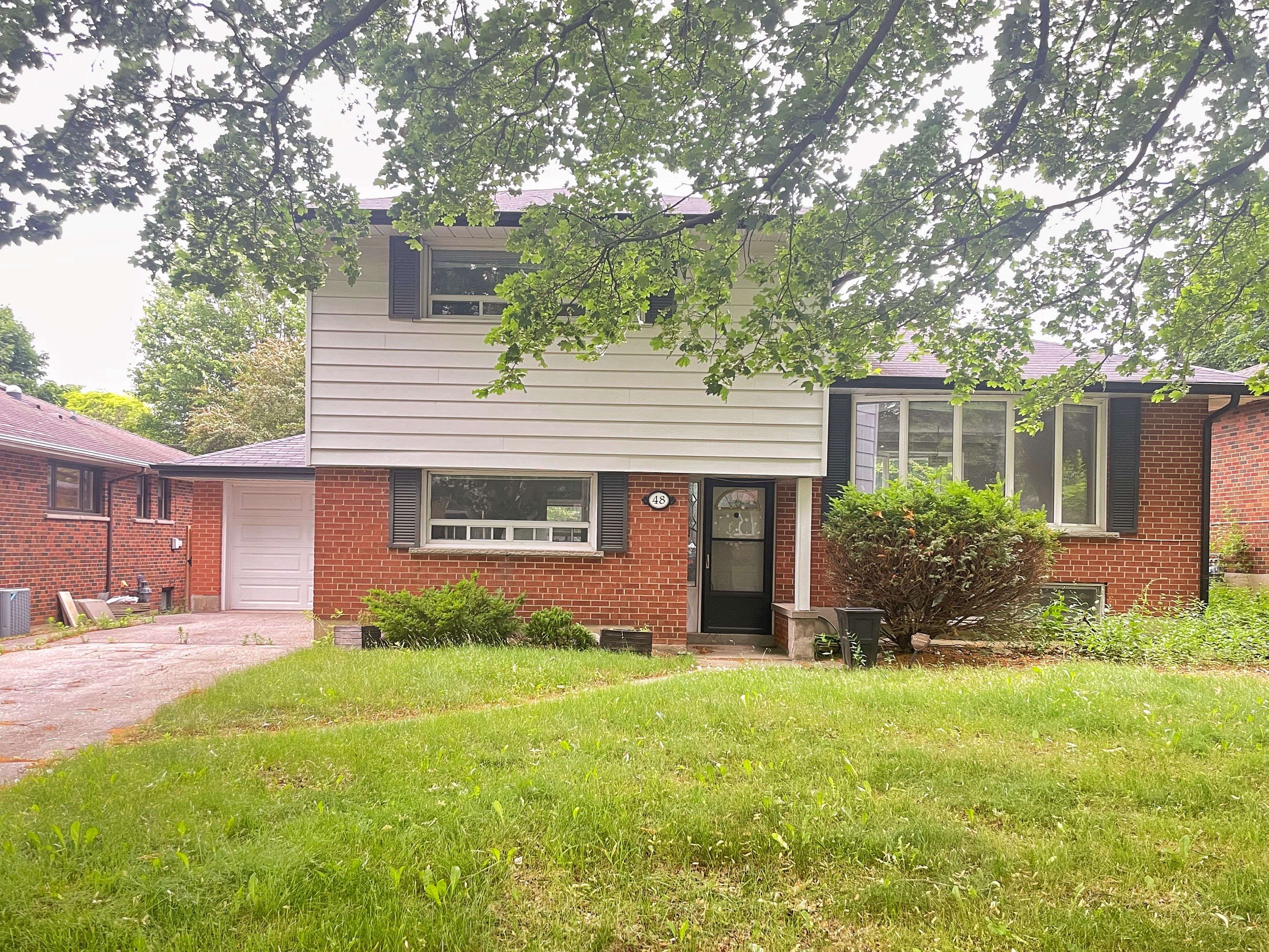 48 Lionel Heights CRES, Toronto C13, ON M3A 1M1