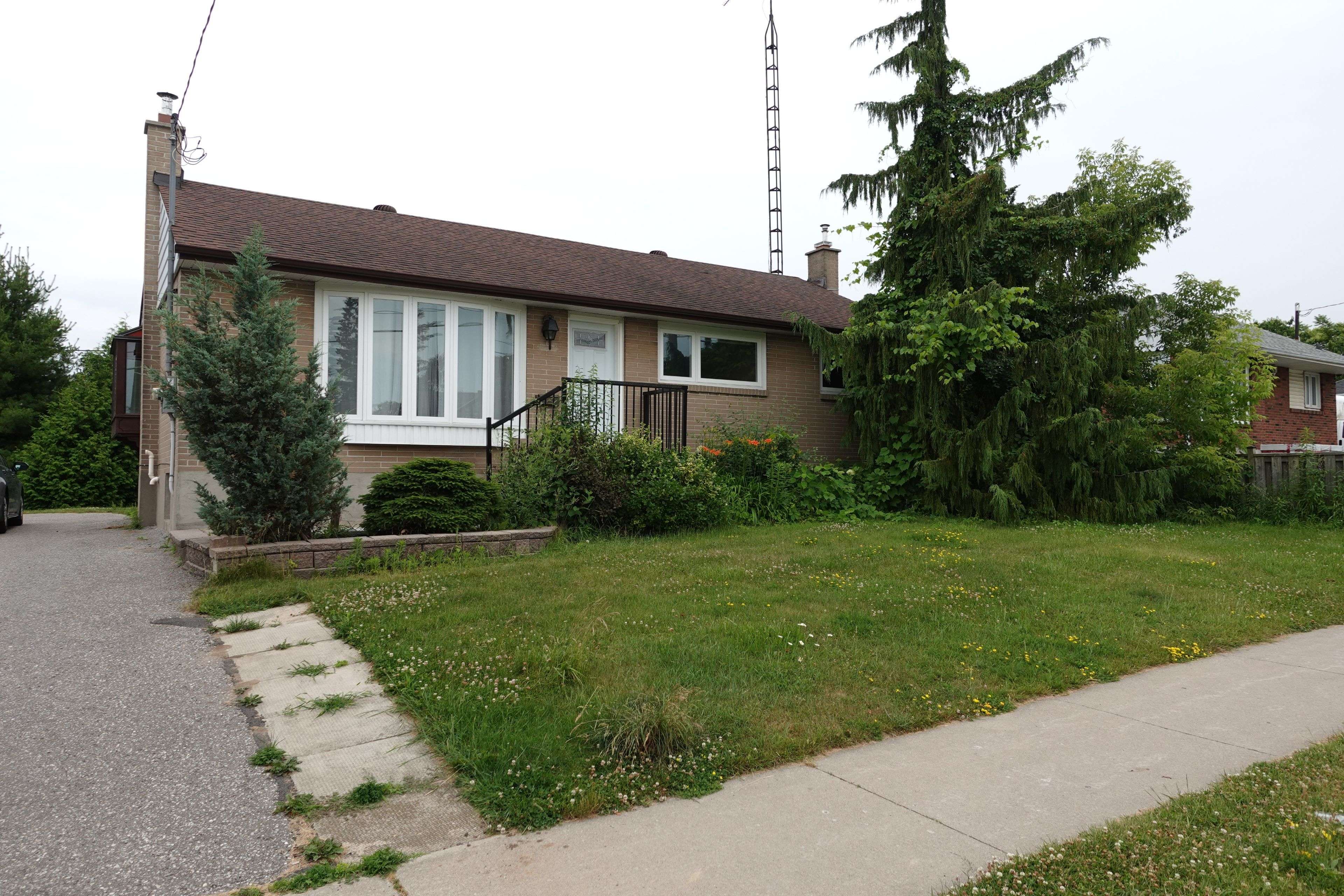 497 Annapolis AVE S #Basement, Oshawa, ON L1J 2Y8