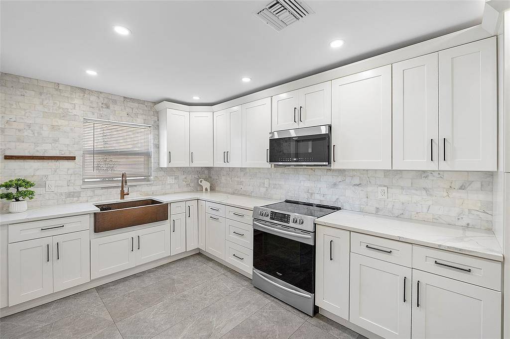 Deerfield Beach, FL 33442,352 NW 41st Ave