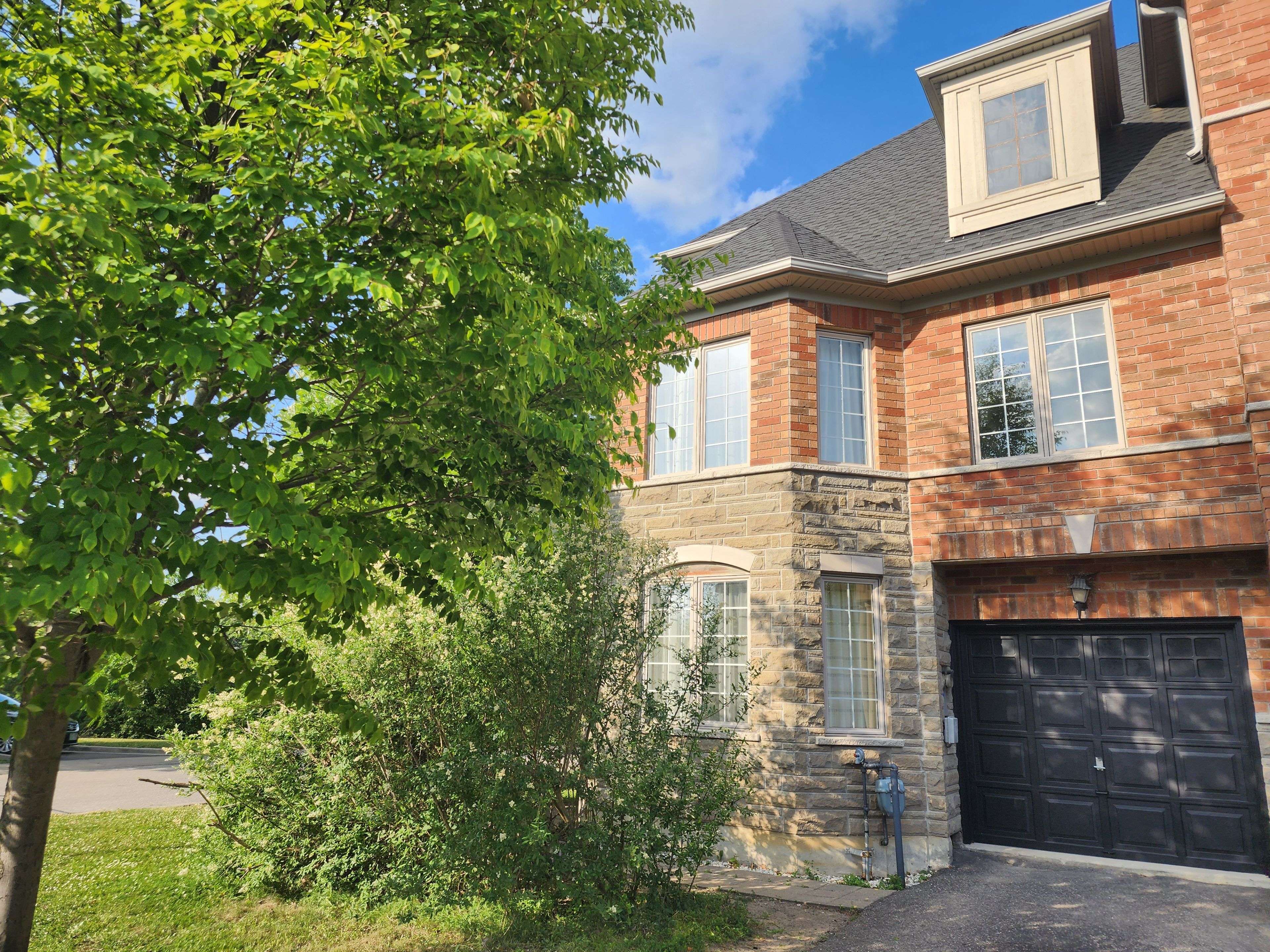 Markham, ON L6C 0B8,Address not disclosed