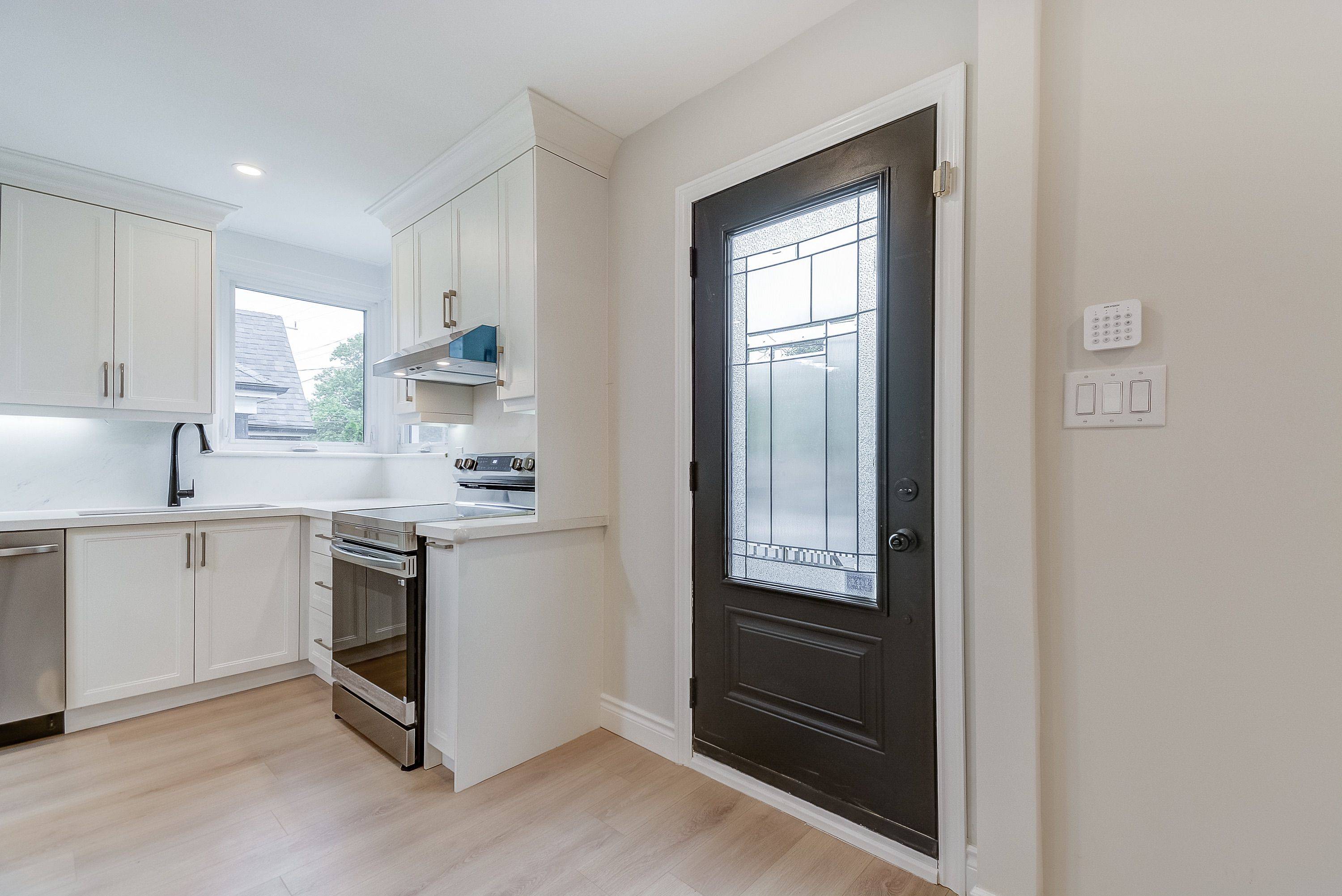 Hamilton, ON L9C 4K9,880 Garth ST