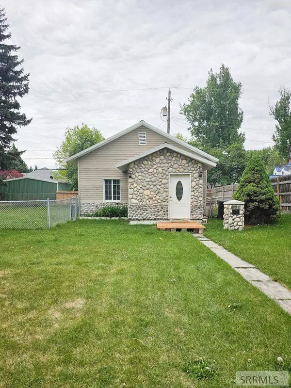 126 E 19th Street, Idaho Falls, ID 83404