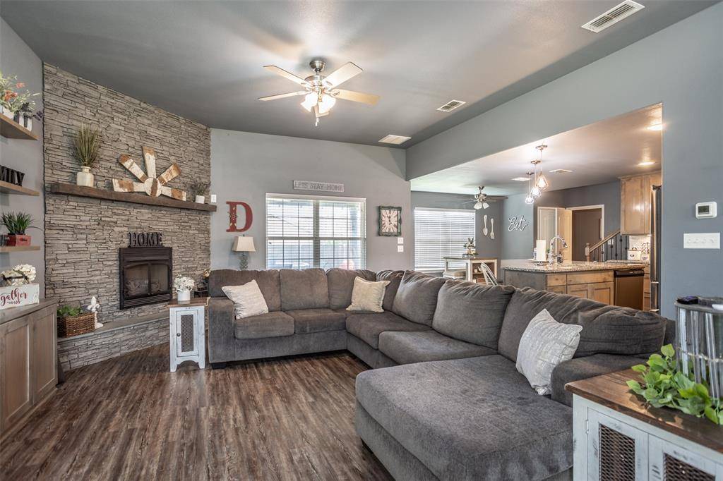 Tioga, TX 76271,400 E Hinton Street